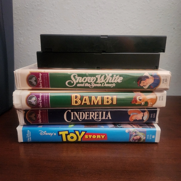 Vintage Disney VHS bundle of 6 - Picture 1 of 9